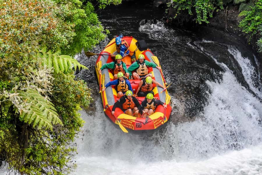 Kaituna River and Tutea Falls Whitewater Rafting - Taking on Tutea Falls