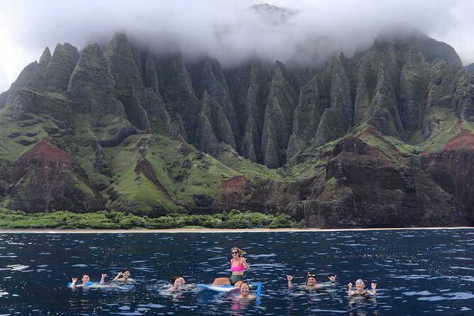 Kauai: Nā Pali Coast Zodiac Raft Expedition and Snorkeling - Reading the cliffs, valleys, and waterfalls from the water
