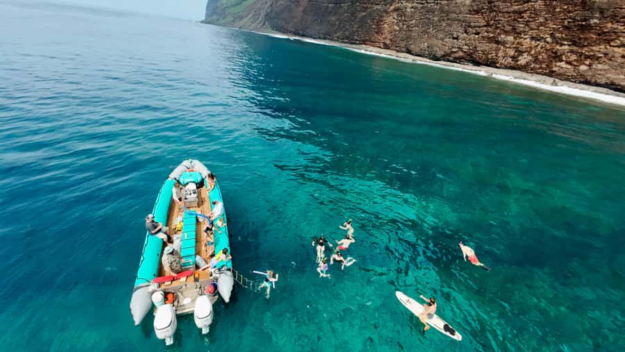 Kauai: Nā Pali Coast Zodiac Raft Sea Caves + Snorkel - Why this raft trip feels different from a regular boat cruise