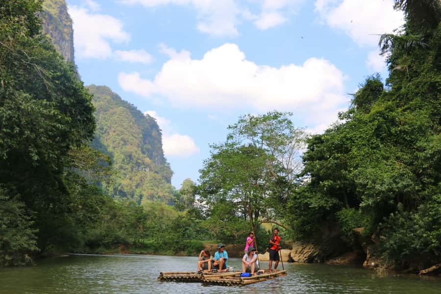 Khao Lak: Khao Sok Bamboo Rafting and Elephant Bathing Trip - Takua Pa market gives the morning local flavor