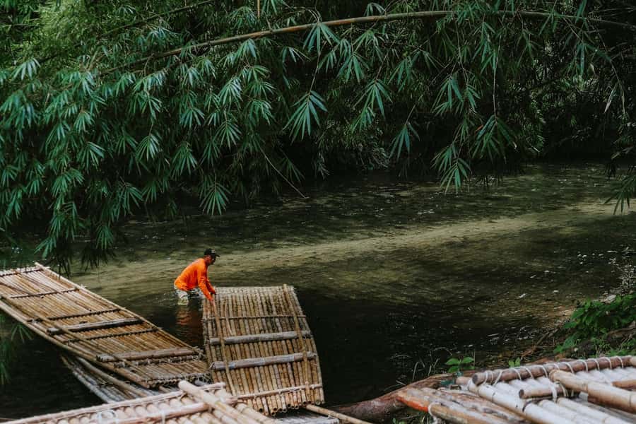 Khao Sok: Private Bamboo Rafting & Jungle Cave Temple Tour - What the 90-minute schedule feels like