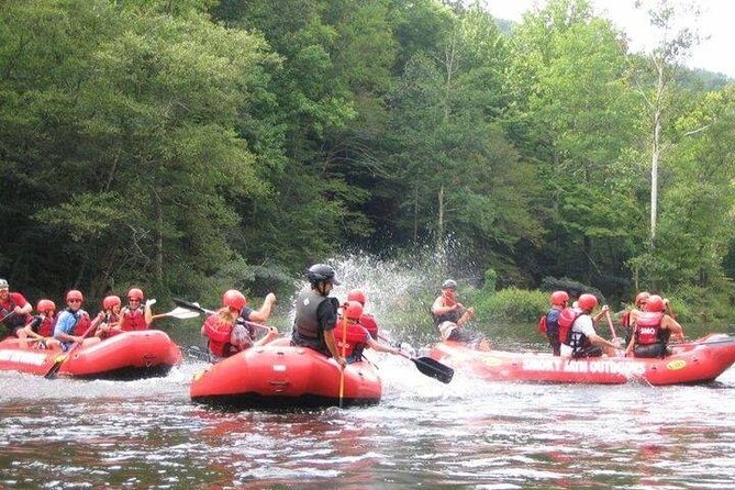 Lower Pigeon River Rafting Tour - Guides make the biggest difference