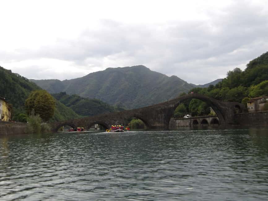 Lucca: Family-Friendly Rafting soft - Playing in the water and reaching Devil’s Bridge