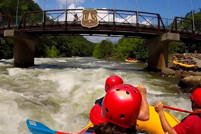 Middle Ocoee River Rafting Adventure Tour - Five miles of class III and IV rapids