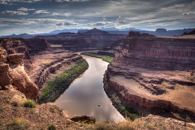 Moab Combo: Colorado River Rafting and Canyonlands 4X4 Tour - White Rim Road and the long drop below the mesa