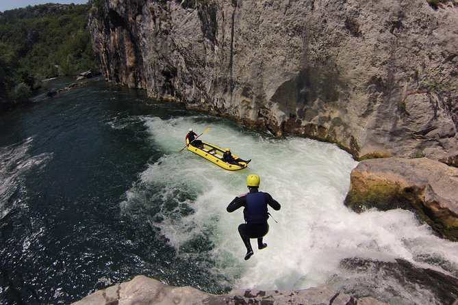 Multi Adventure Experience - Rafting with elements of canyoning - Starting at Active365 and getting ready