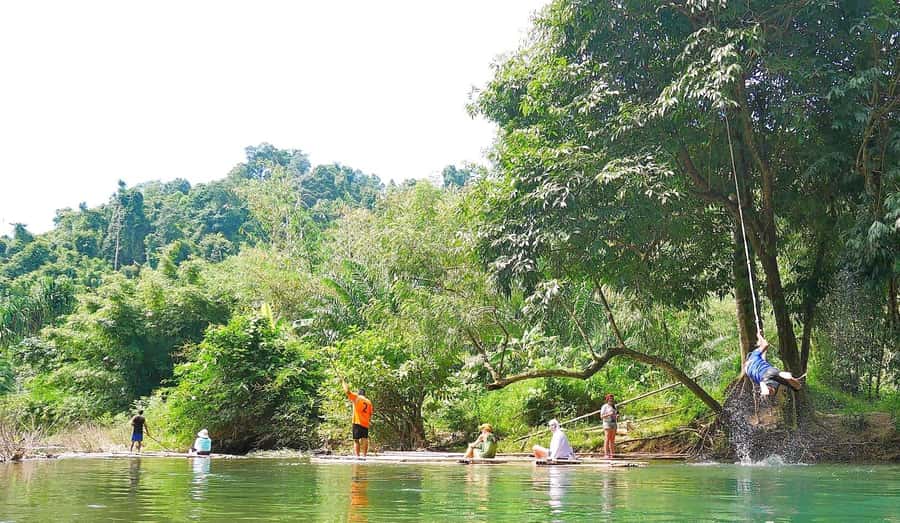 Phuket Ethical Nature Adventure: Rafting, Turtles & Elephant - Wat Lak Kaen and a southern Thai lunch
