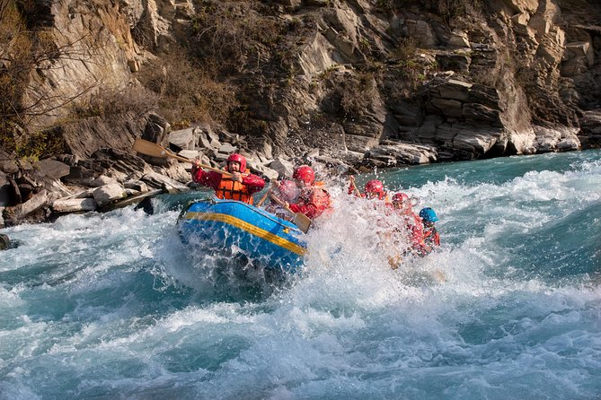 Queenstown Kawarau River Rafting and Jet Boat - Getting fitted out and learning the basics