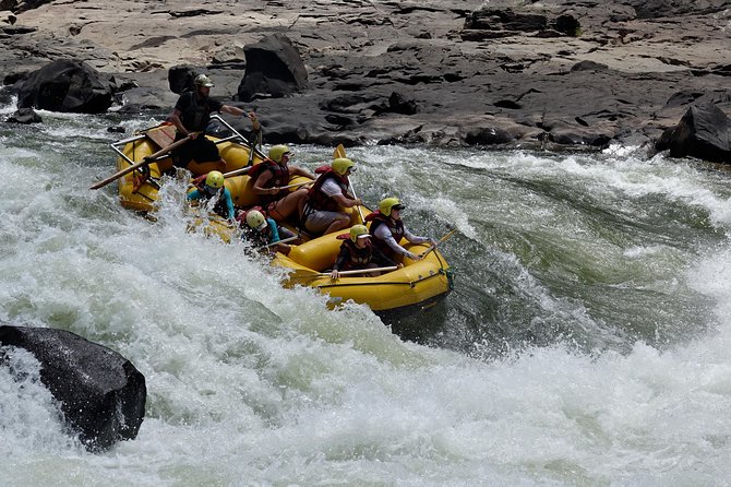 Raft the Zambezi - Six hours between Rapid 1 and Rapid 21