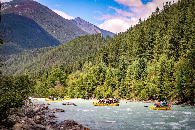 Rafting Adventure on the Kicking Horse River - The guide’s role in safety and fun