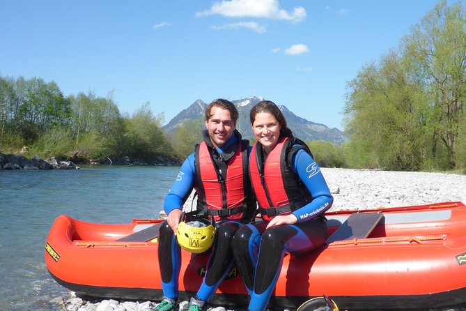 Rafting classic Iller - Level 2 white water tour - Steering a Canadian raft through the Iller