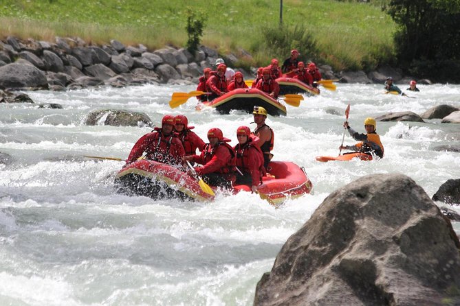 Rafting Family - The first lesson keeps the rafting approachable