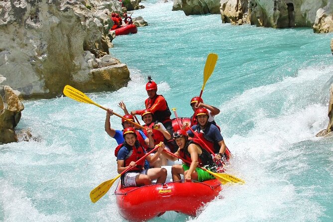 Rafting in Tampaon River from Ciudad Valles - What Class III Actually Feels Like