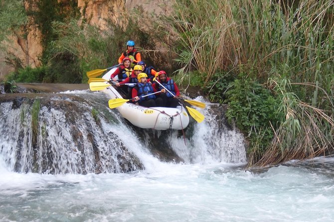 Rafting white water in Montanejos 1h Valencia - Group size, pace, and the social feel