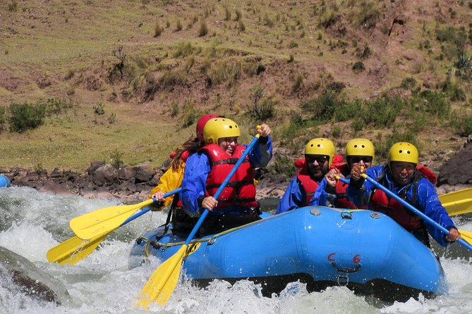 Rafting & Zip line Urubamba River 1 Day - Guides and the human side of the day