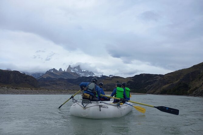 Rio de las Vueltas Rafting Experience - El Chalten - From El Chaltén streets to the Río de las Vueltas