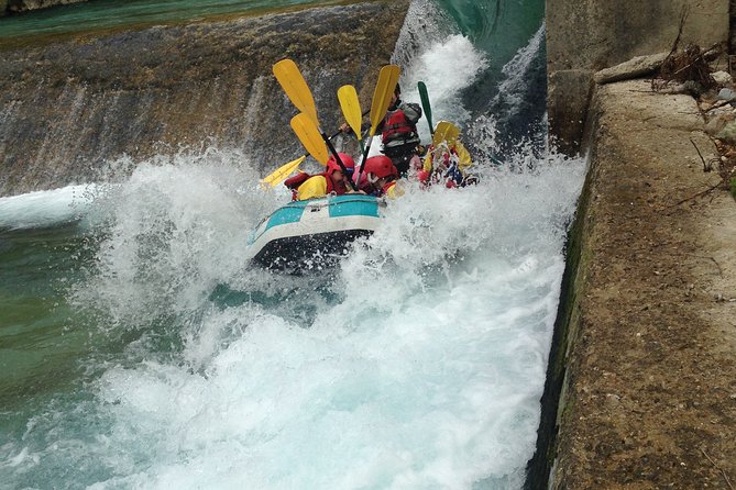 River rafting at Voidomatis River !! Zagori area - The Old Kleidonia Bridge Finish