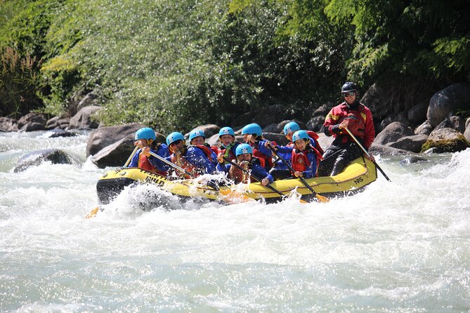River Rafting for Families - Following the route from preparation to paddling