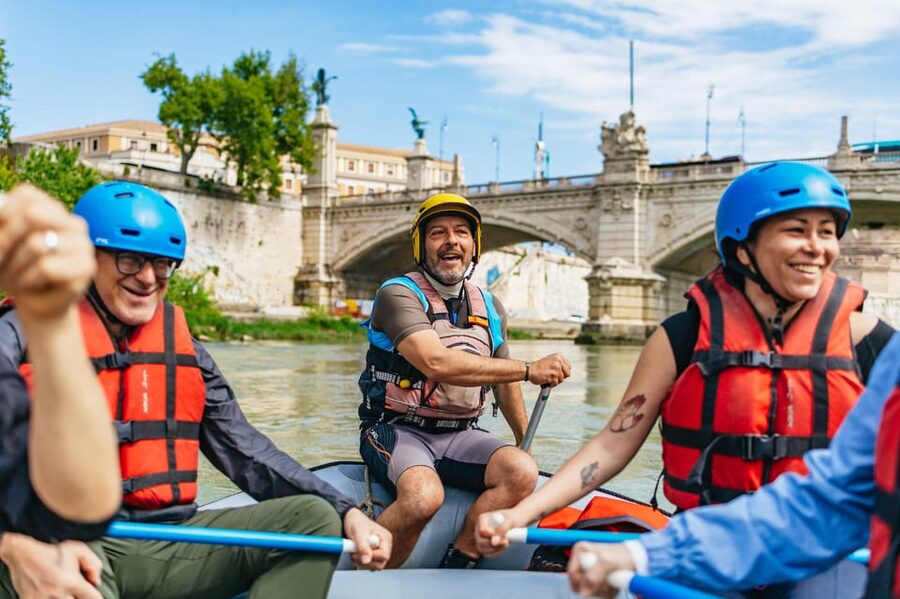 Rome: Tiber River Urban Rafting Tour with Roman Pizza - Floating past Castel Sant’Angelo