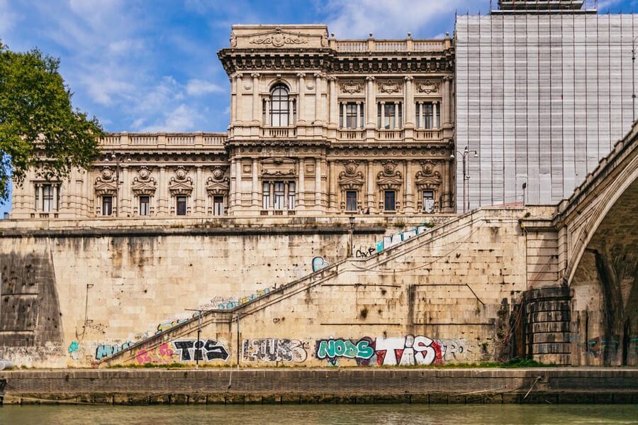 Rome: Tiber River Urban Rafting Tour with Roman Pizza - Pizza near Ponte Palatino and Trastevere