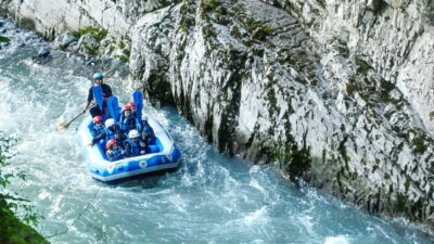 Samoëns: Whitewater Rafting Tour in the French Alps