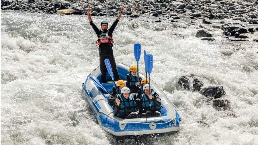 Samoëns: Whitewater Rafting Tour in the French Alps - One and a half hours through the gorge