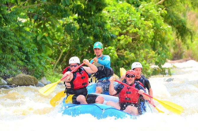 Savegre River Rafting Class II-III from Jaco - Stop 1: Tucanes Tours and the breakfast table