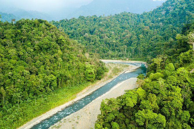 Savegre River Rafting Class II-III from Manuel Antonio - A local lunch after the rafting