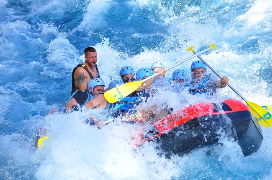 Side/Antalya: Jeep, Buggy, Rafting & Zipline Tour with lunch - The final rafting section and the return trip