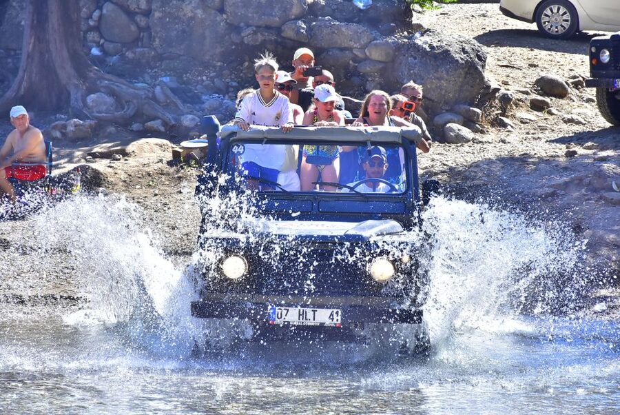 Side/Antalya: Jeep, Buggy, Rafting & Zipline Tour with lunch - A riverside lunch breaks up the long day