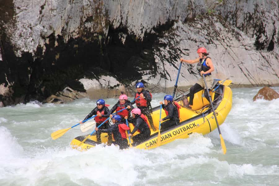 Squamish: Wet and Wild Elaho Exhilarator Rafting Experience - The challenge of Devil’s Elbow