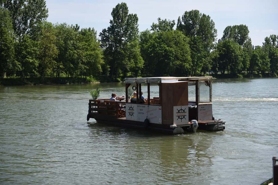 Stuttgart: Exclusive Raft Boat Rental - Key points at a glance