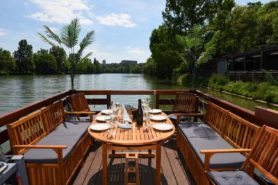 Stuttgart: Exclusive Raft Boat Rental