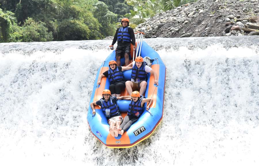 Telaga Waja River: Rafting Expedition with Lunch - Morning pickup and the long ride east