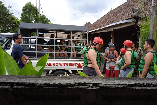 Ubud White Water Rafting on the Ayung River with Pickup & Lunch - Safety briefing, equipment, and boat size
