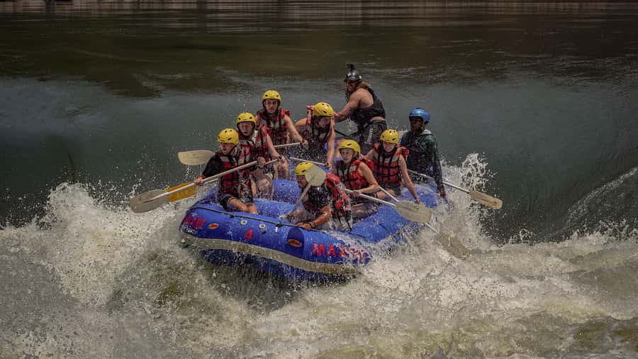 Victoria Falls: Zambezi Half-Day Rafting - Batoka Gorge between the rapids