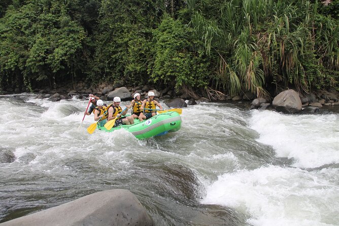 White Water Rafting class V - The drive is part of the Costa Rican experience