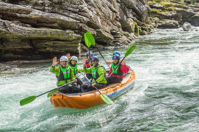 Whitewater Rafting Grade 3 to 4 - The Raundal Valley between rapids