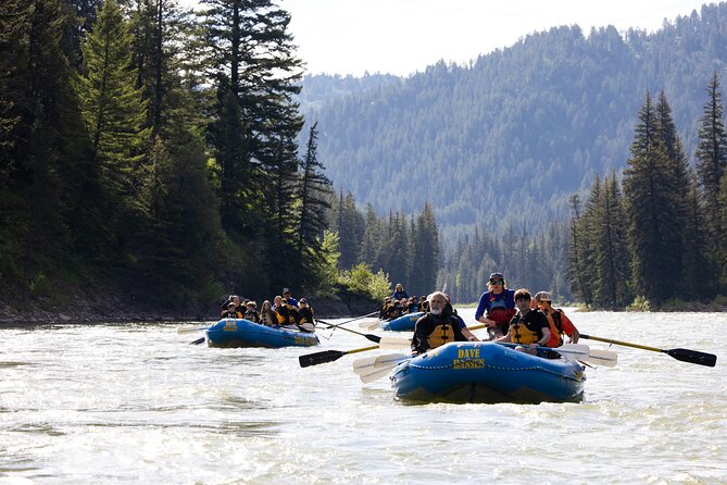 Whitewater Rafting in Jackson Hole : Family Standard Raft - Cold water, wet clothes, and what to bring